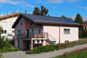 Energiedach von Soltop für Wärme und Strom von der Sonne